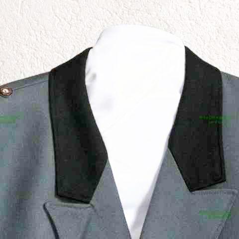Uniform_einreihig_Kragen