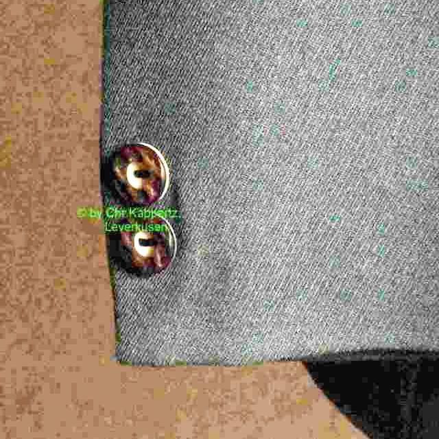 Uniform_zweireihig_Ärmelknöpfe